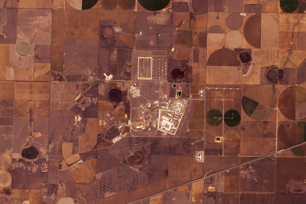 Wildfire grows into 2nd-largest in Texas history as flames menace ...